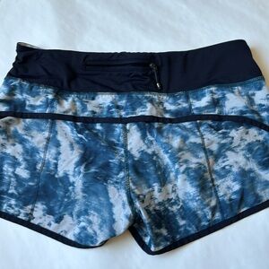 Lululemon Speed Up  Short 2.5  inch